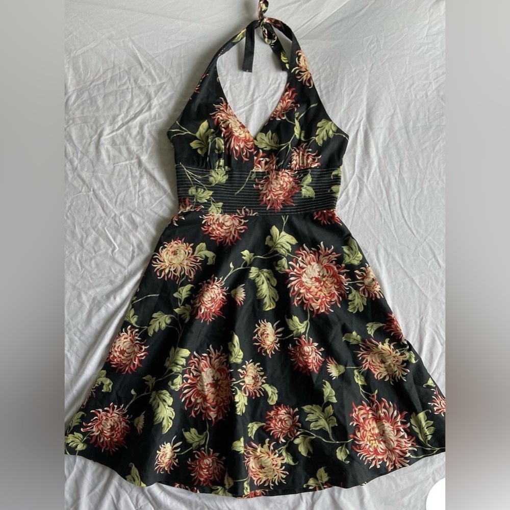 Donna Ricco Black and Green Floral Backless Dress!